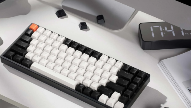 perbandingan-keyboard-wireless-dan-wired-untuk-produktivitas